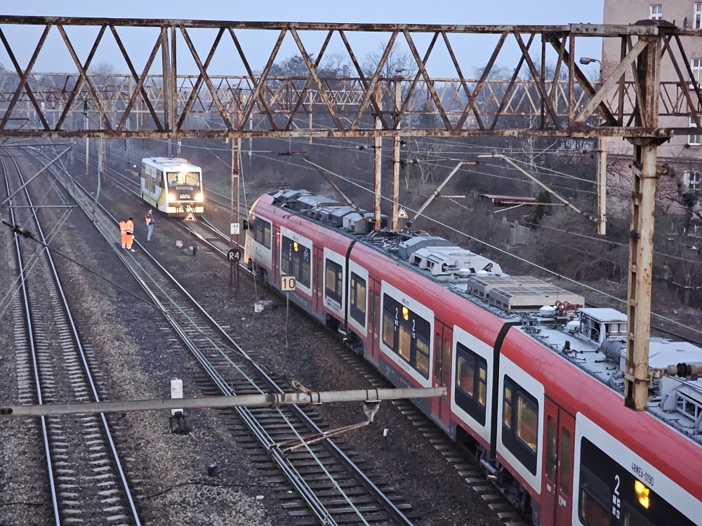 Krok od wypadku w regionie. Dwa pociągi wjechały na jeden tor