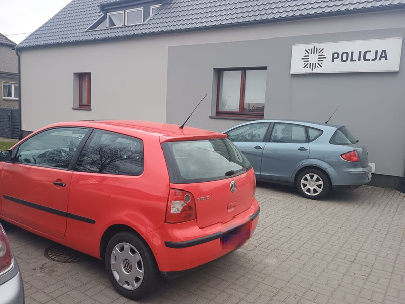 Po wizycie na posterunku w regionie może trafić do więzienia na kilka lat. Podejrzenie wzbudził dokument obcokrajowca