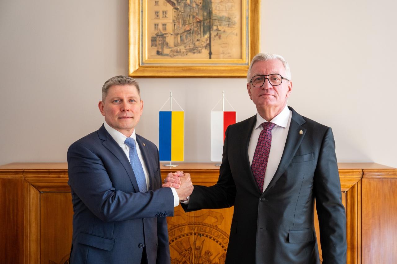 Jacek Jaśkowiak spotkał się z nowo powołanym konsulem Ukrainy. W Poznaniu mieszka około 70 tysięcy Ukraińców