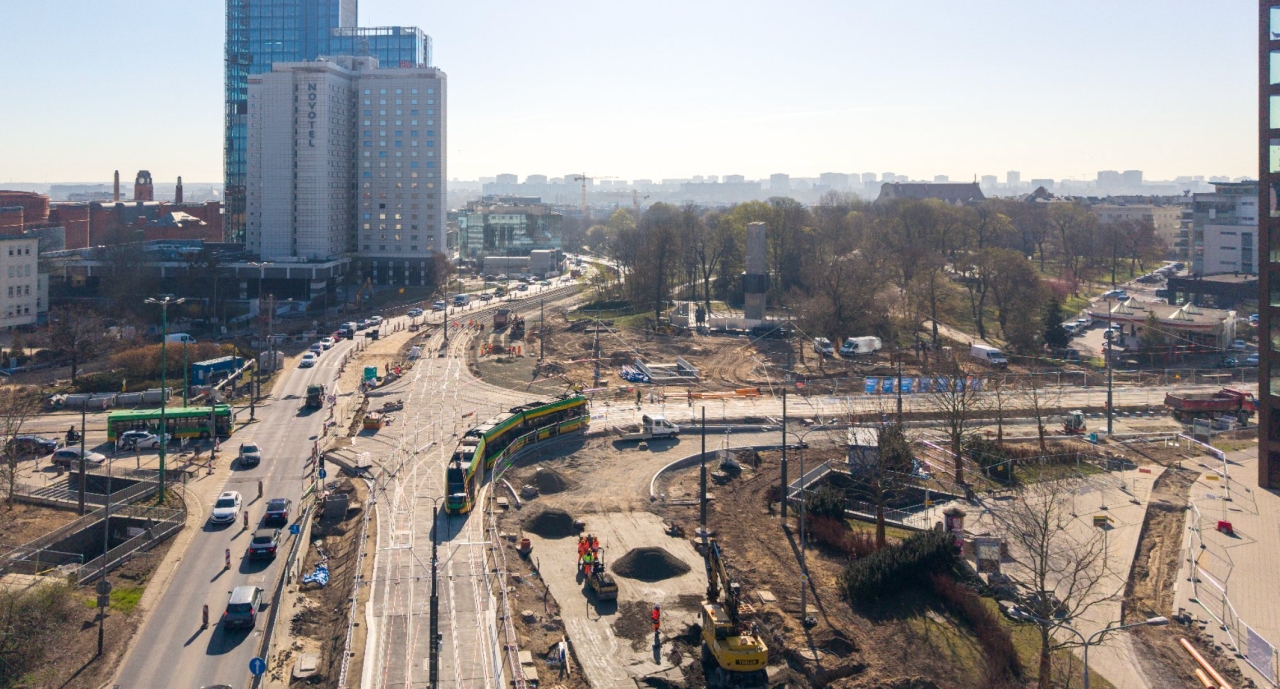 Tramwaje wróciły na poznański węzeł. Po pięciu miesiącach od rozpoczęcia prac