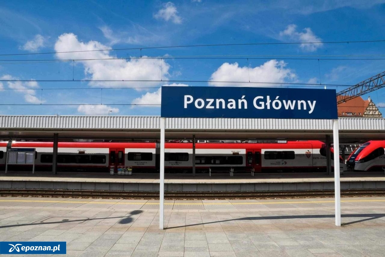 Problemy kolejowe w Poznaniu. "Sporo pociągów stoi ponad pół godziny"