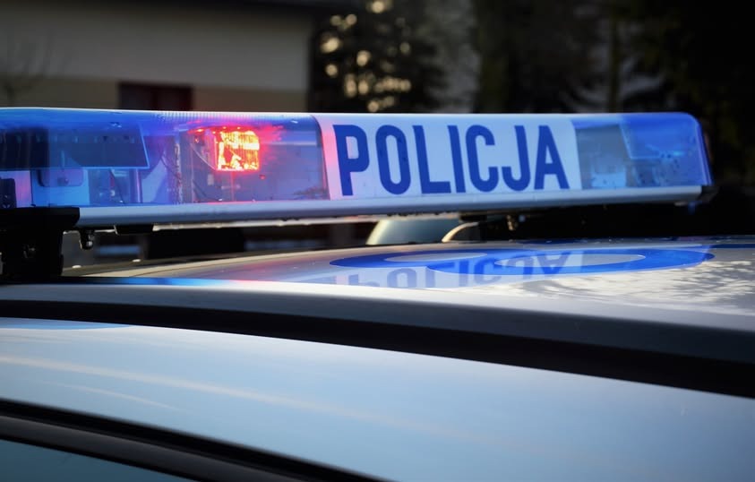 Utrudnienia na DK11. Wypadek z udziałem motocyklisty. Poszkodowana osoba w stanie ciężkim trafiła do szpitala