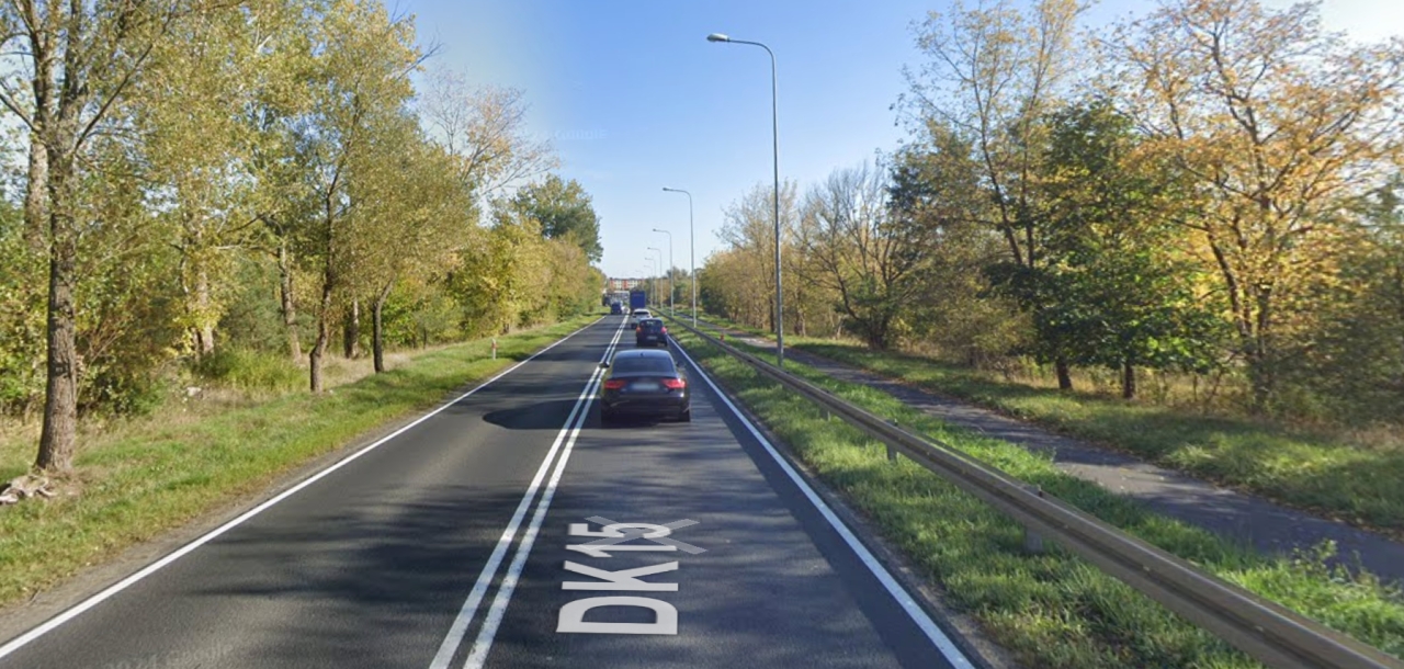 Zostawił ciężarówkę na "krajówce" w Gnieźnie, tamowała ruch. Kierowca uciekł przez "Trzeźwy poranek"?