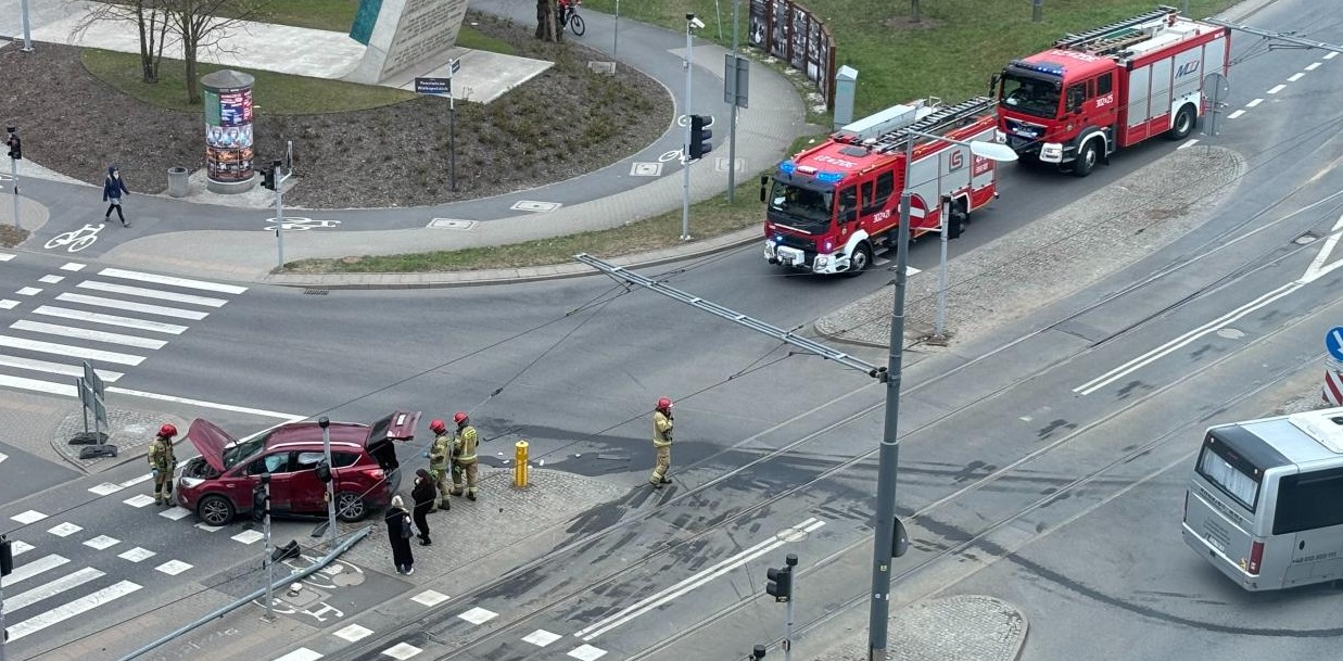 Zderzenie aut w centrum Poznania