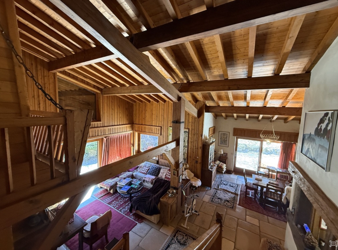 Dom Wojciecha Fibaka wystawiony na sprzedaż