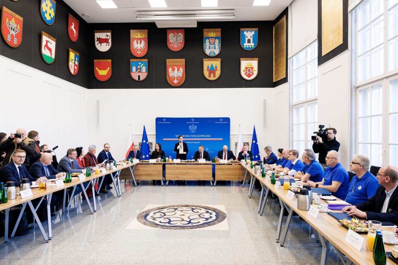 "Okrągły stół" w Wielkopolskim Urzędzie Wojewódzkim. Chodzi o przyszłość dwóch poznańskich fabryk