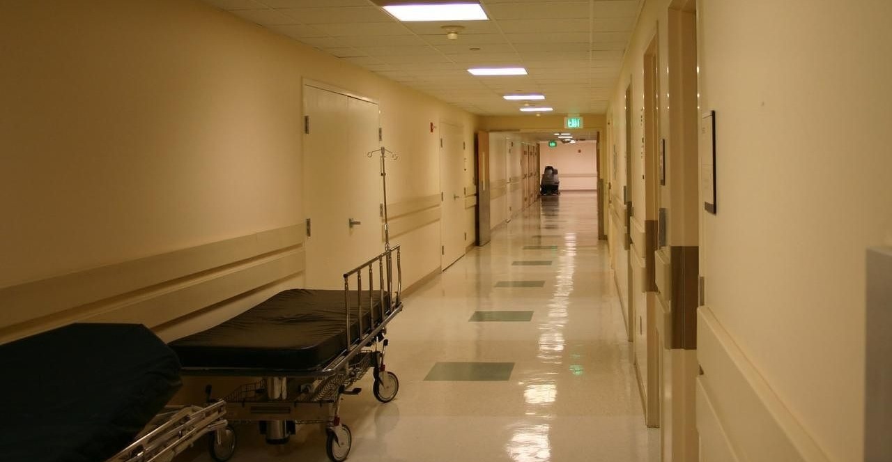 Rozpoczął się proces w sprawie śmierci noworodka w wielkopolskim szpitalu