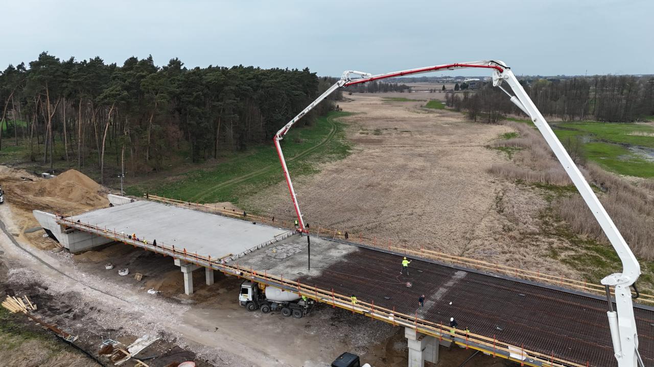 W Wielkopolsce trwa budowa obwodnicy, na którą mieszkańcy czekali od lat. Dzieje się na placu budowy