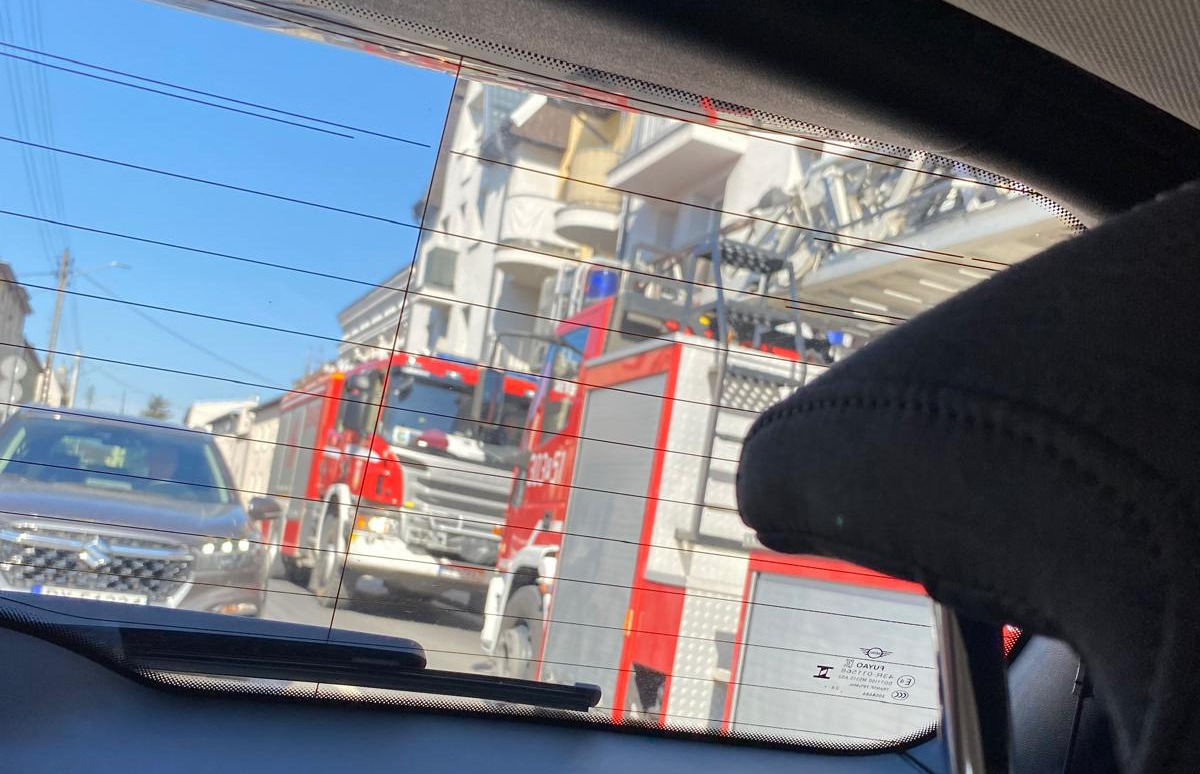 Poranna akcja strażaków z drabiną pod Poznaniem