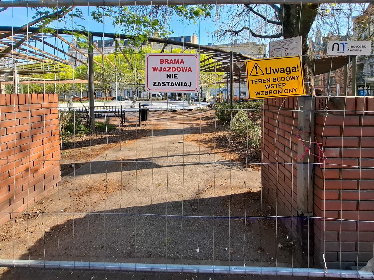 To miejsce w centrum miasta od lat czekało na remont. Ozdoba skweru znów ma tryskać wodą