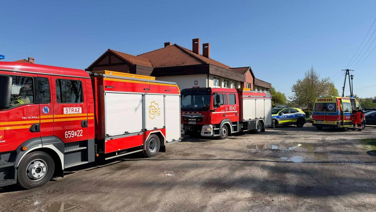 Akcja strażaków w szkole w regionie. Rozpylono nieznaną substancję