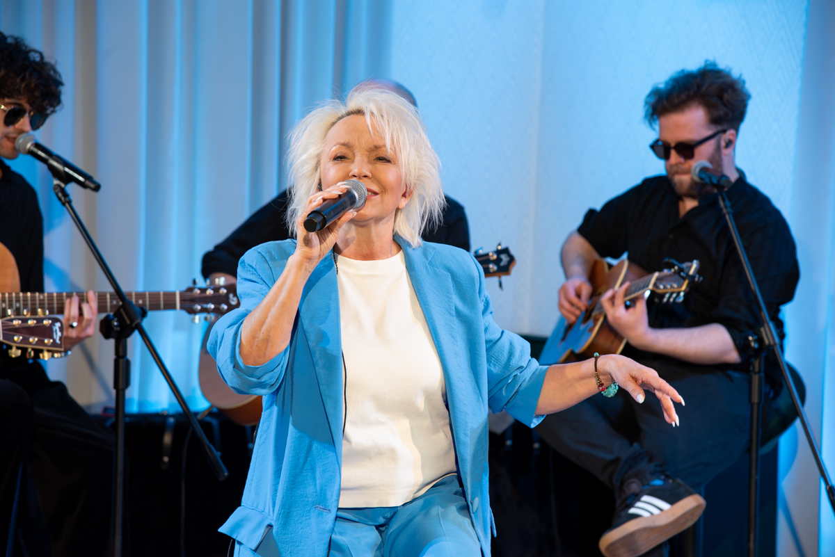 Popularna artystka wyróżniona przez starostę. "Ta nagroda jest dla mnie bardzo cenna, ponieważ powiat poznański jest moją małą ojczyzną"