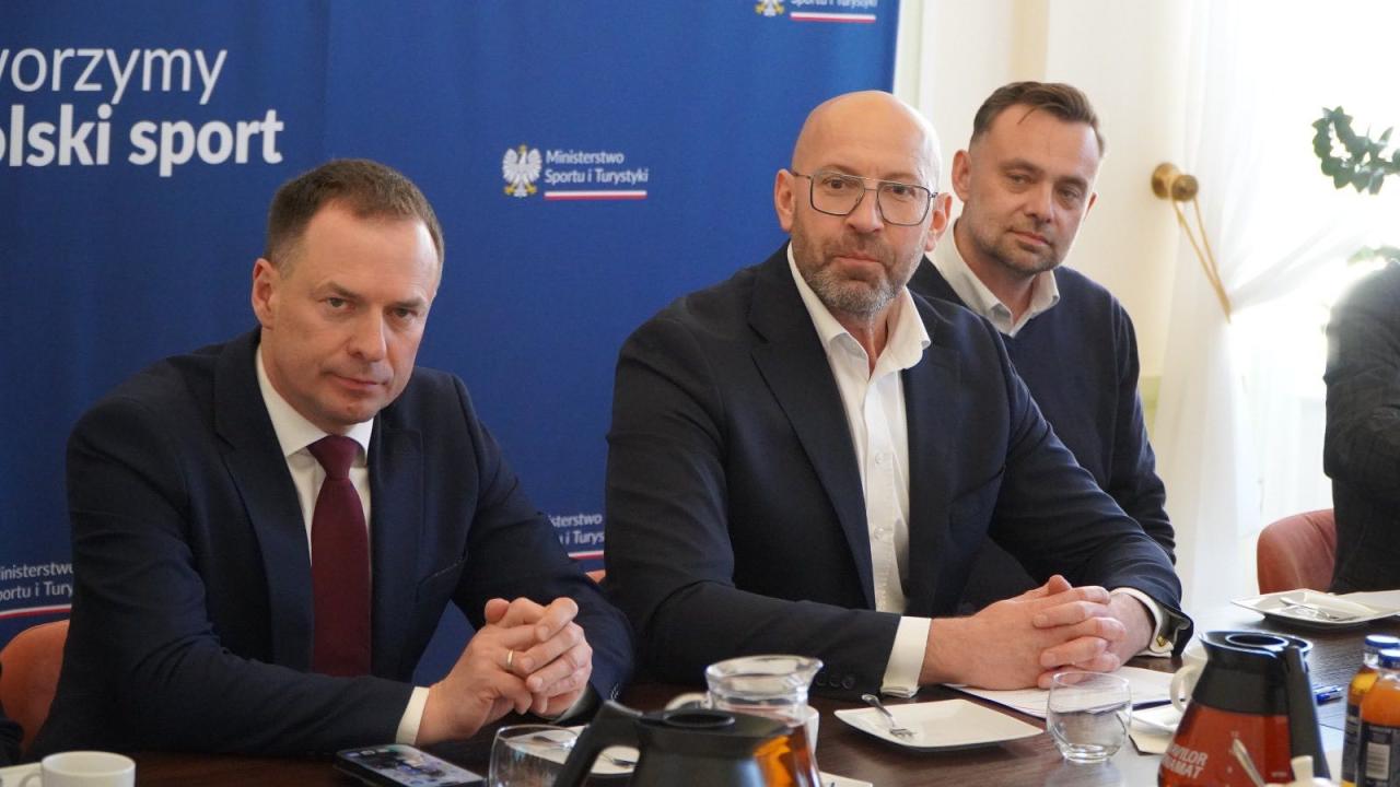 Ważne spotkanie dotyczące przyszłości Toru Poznań. "Spotkaliśmy się przy okrągłym stole"