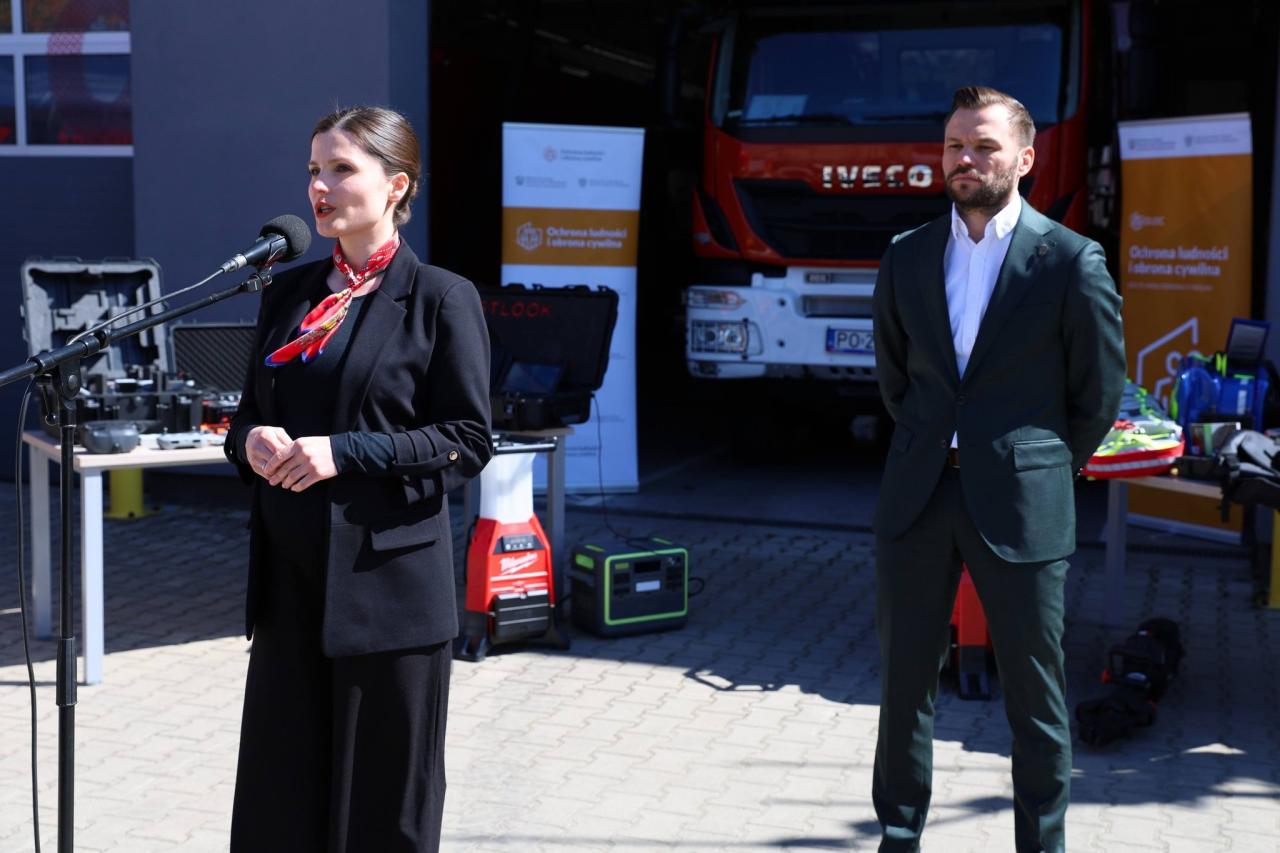 Wojewoda przekazała obowiązki swojej zastępczyni. Do pracy ma wrócić po urodzeniu dziecka