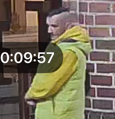 Z poznańskiego kościoła zniknął pozłacany lichtarz. Poszukiwany mężczyzna z charakterystyczną fryzurą