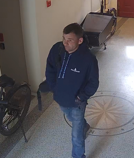 Policjanci publikują wizerunek i szukają tego mężczyzny!