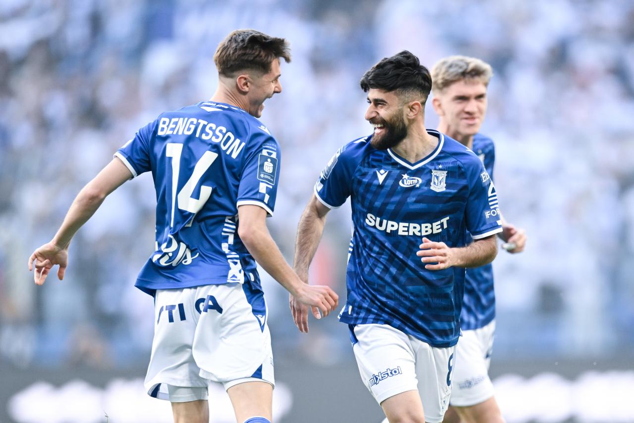 4:0 do przerwy na stadionie w Poznaniu