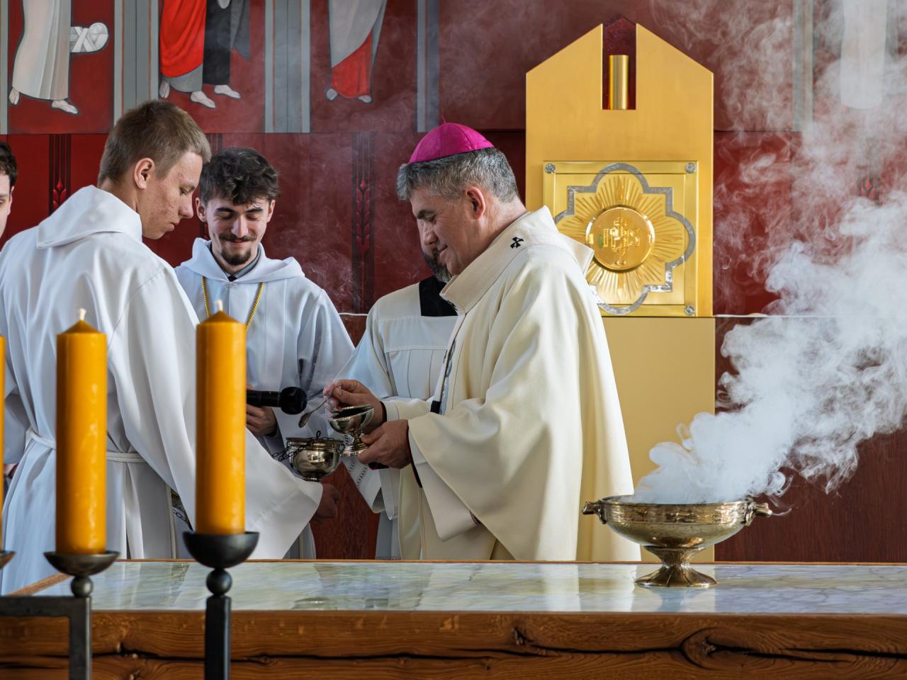 Latami budowali kościół pod Poznaniem. W weekend konsekrował go arcybiskup