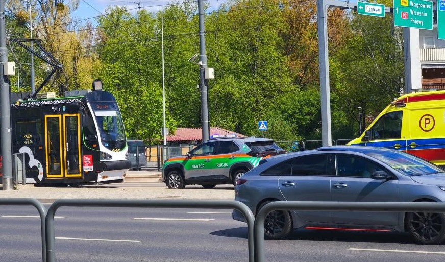 Upadek pasażerki w tramwaju wstrzymał ruch