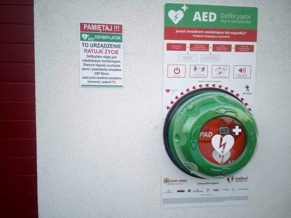 "Romantyzm, czy wykroczenie?" Chłopak chciał zaimponować dziewczynie i odkręcił kapsułę AED. Sygnał syreny postawił wszystkich na nogi