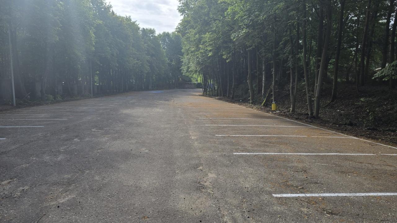 Uwaga na utrudnienia na jednym z poznańskich parkingów! "Wyjazd będzie pełnić funkcję wjazdu i wyjazdu"