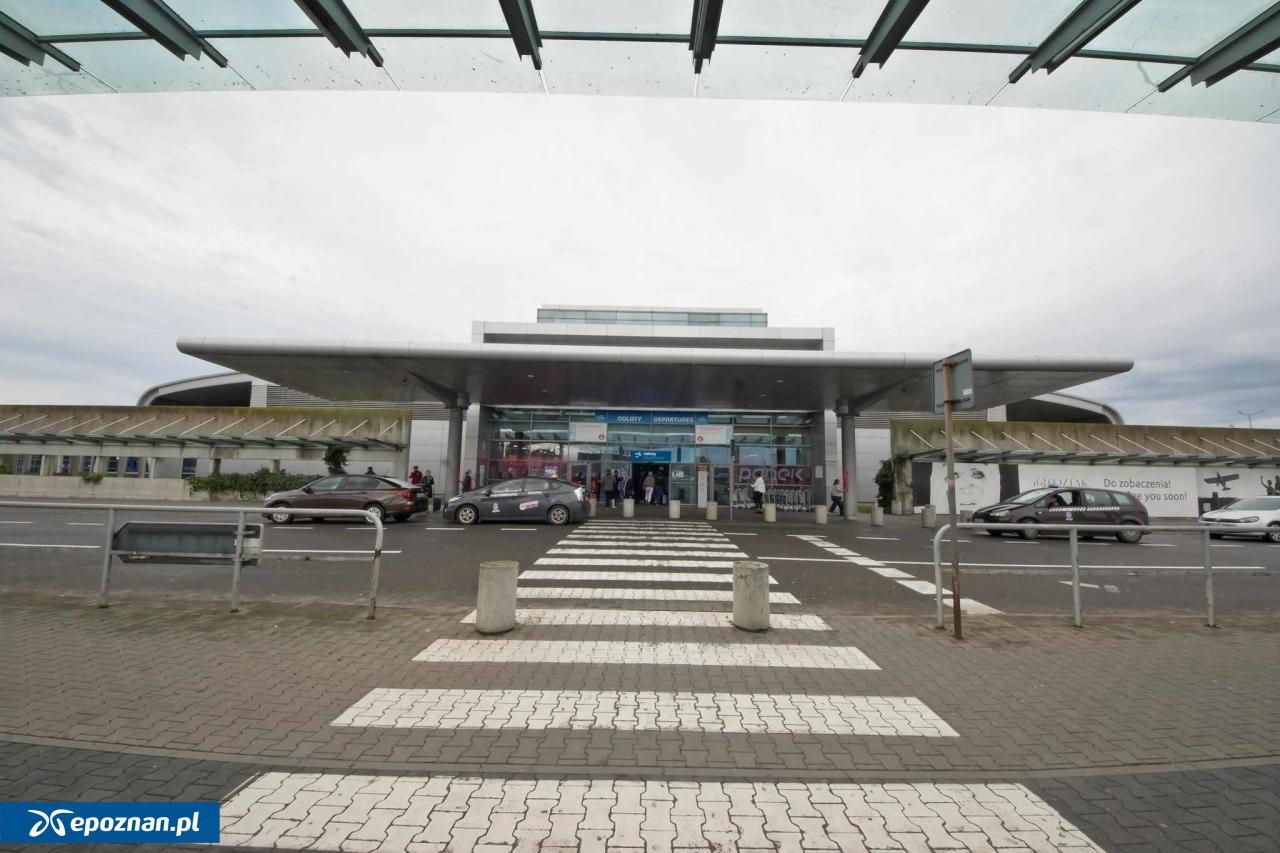 Ważny punkt na poznańskim lotnisku od roku cieszy się dużym zainteresowaniem. Uratowano tu podróż ponad 2 tys. osób