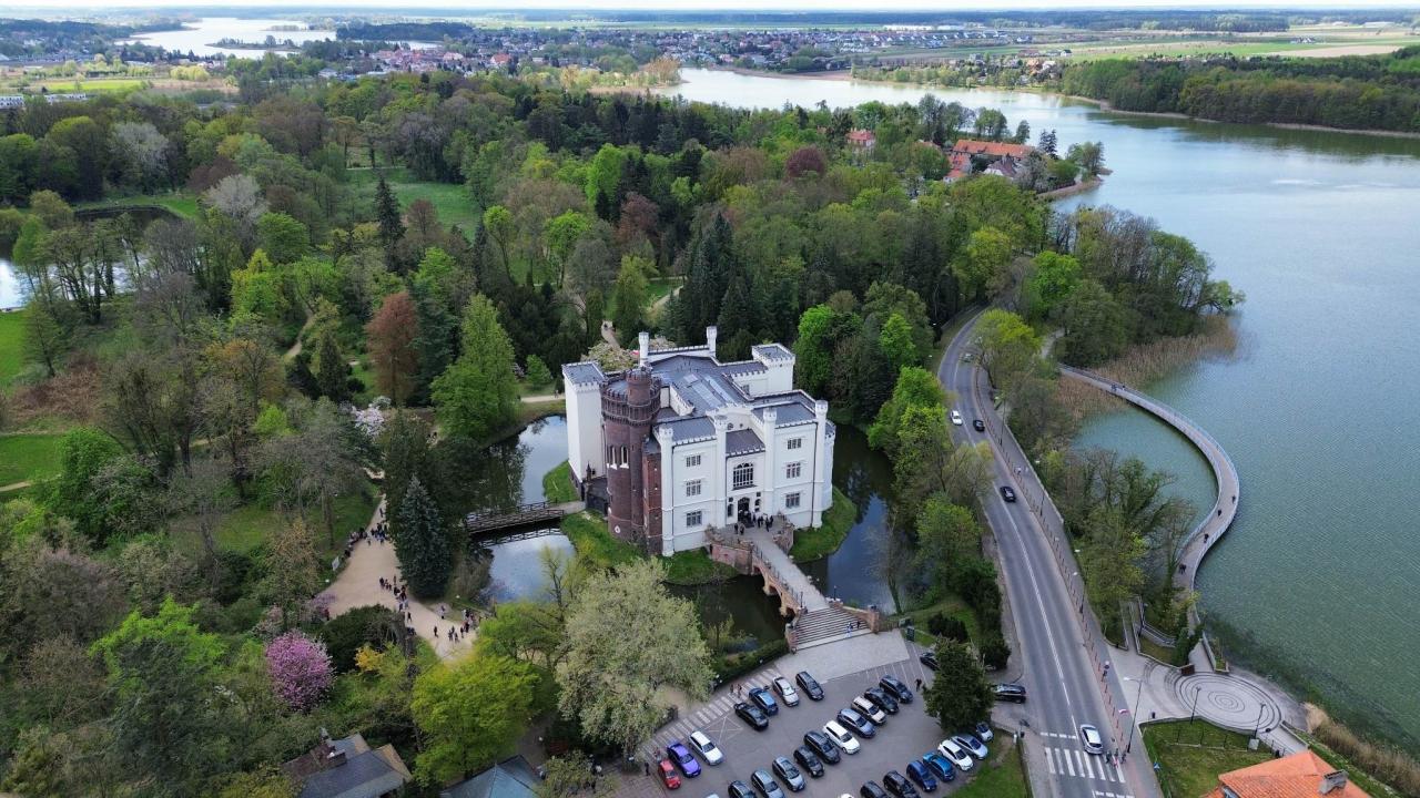 Znów szukają kandydatki na Białą Damę. Czeka na nią splendor, sława i szereg przywilejów