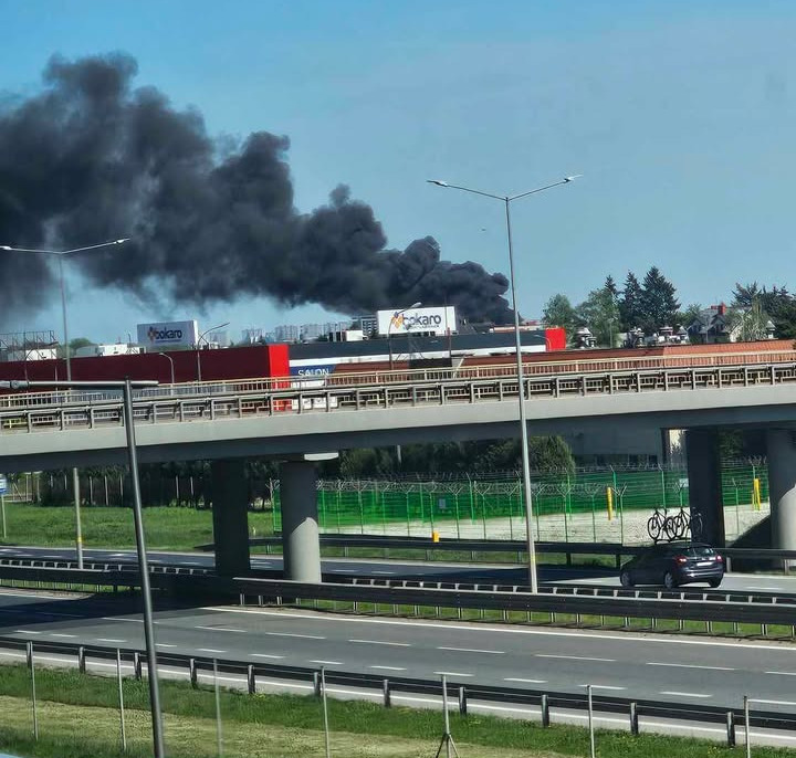 Ciemny, gęsty dym nad Poznaniem