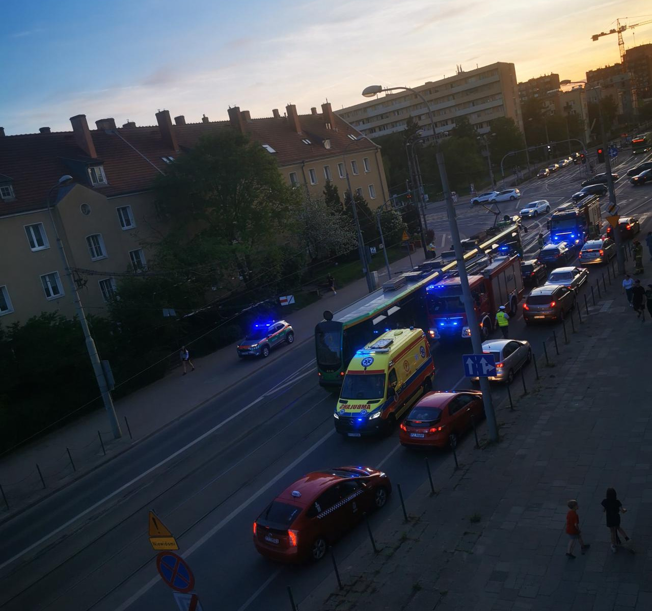 Wypadek z udziałem trzech pojazdów w Poznaniu