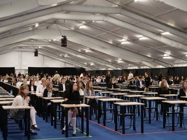 Ruszają matury! Już powodują korki w jednym rejonie Poznania