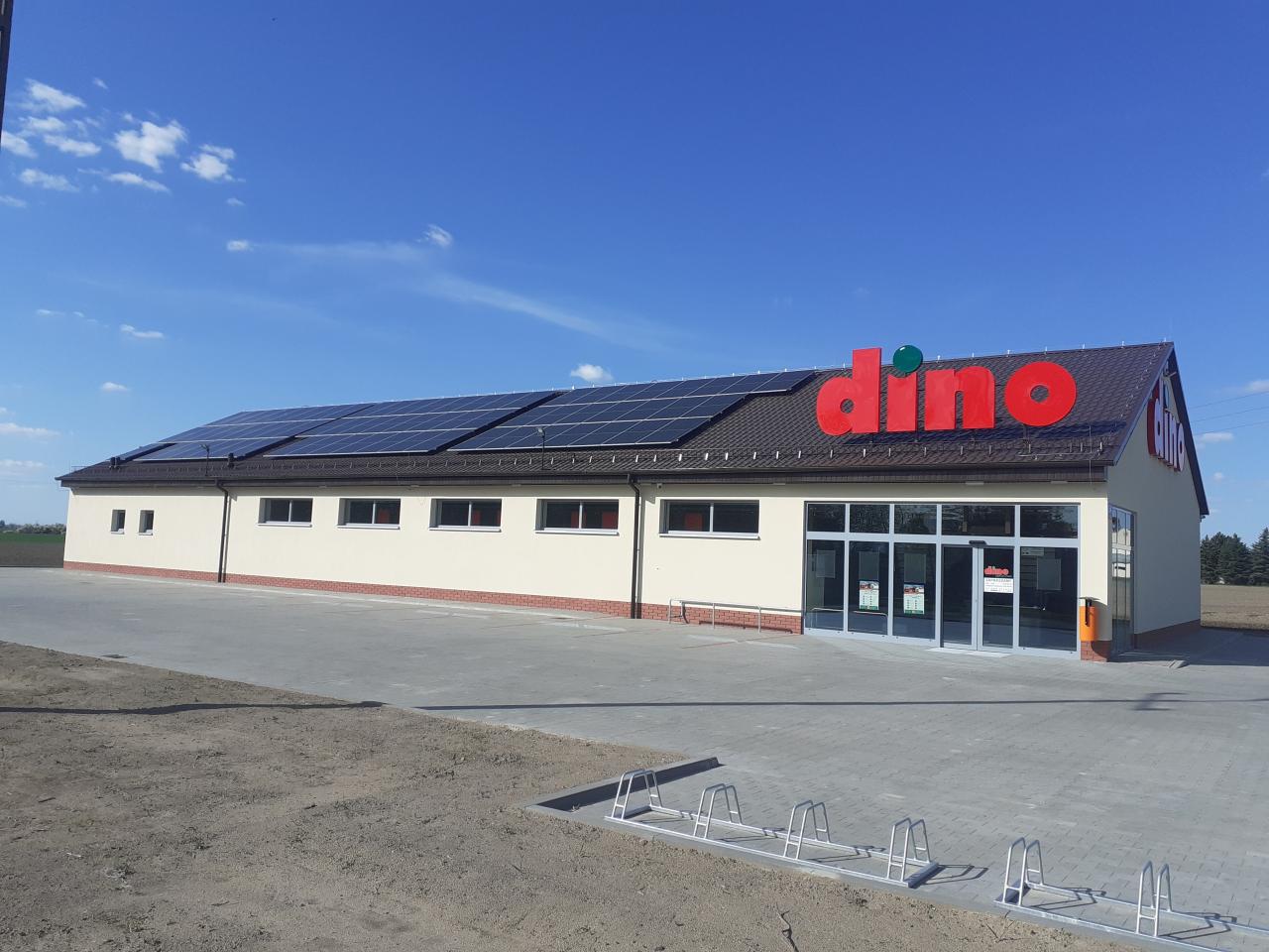 Nowe Dino pod Poznaniem od miesiąca stoi gotowe, ale wciąż jest zamknięte. Przez brak pracowników