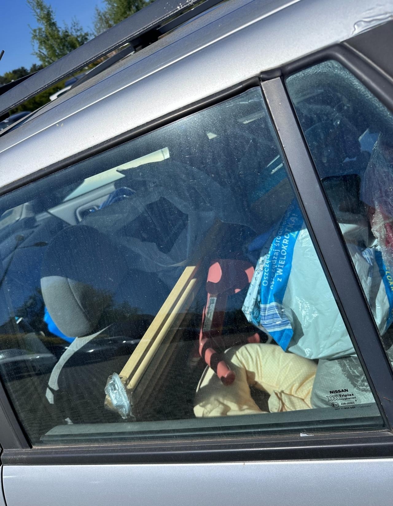 Zalasewo: mieszkańcy borykają się z wrakami aut, które blokują miejsca parkingowe. Jest odpowiedź w tej sprawie