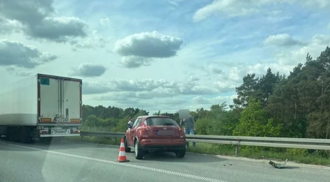 Utrudnienia na podpoznańskim odcinku A2. Korek po kolizji