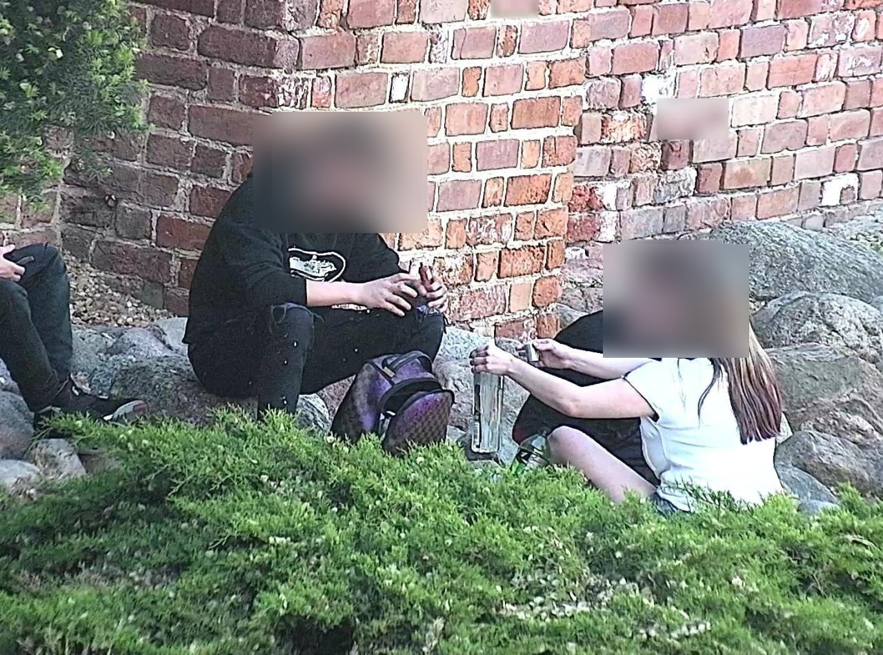 Taka 'impreza' na Górze Przemysła w Poznaniu. "Pojawiła się czysta wódka"