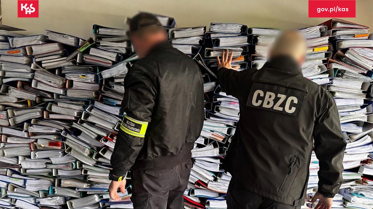 Wprowadzali na rynek fałszywe leki i suplementy. Rozbito międzynarodową grupę przestępczą sprzedającą... placebo