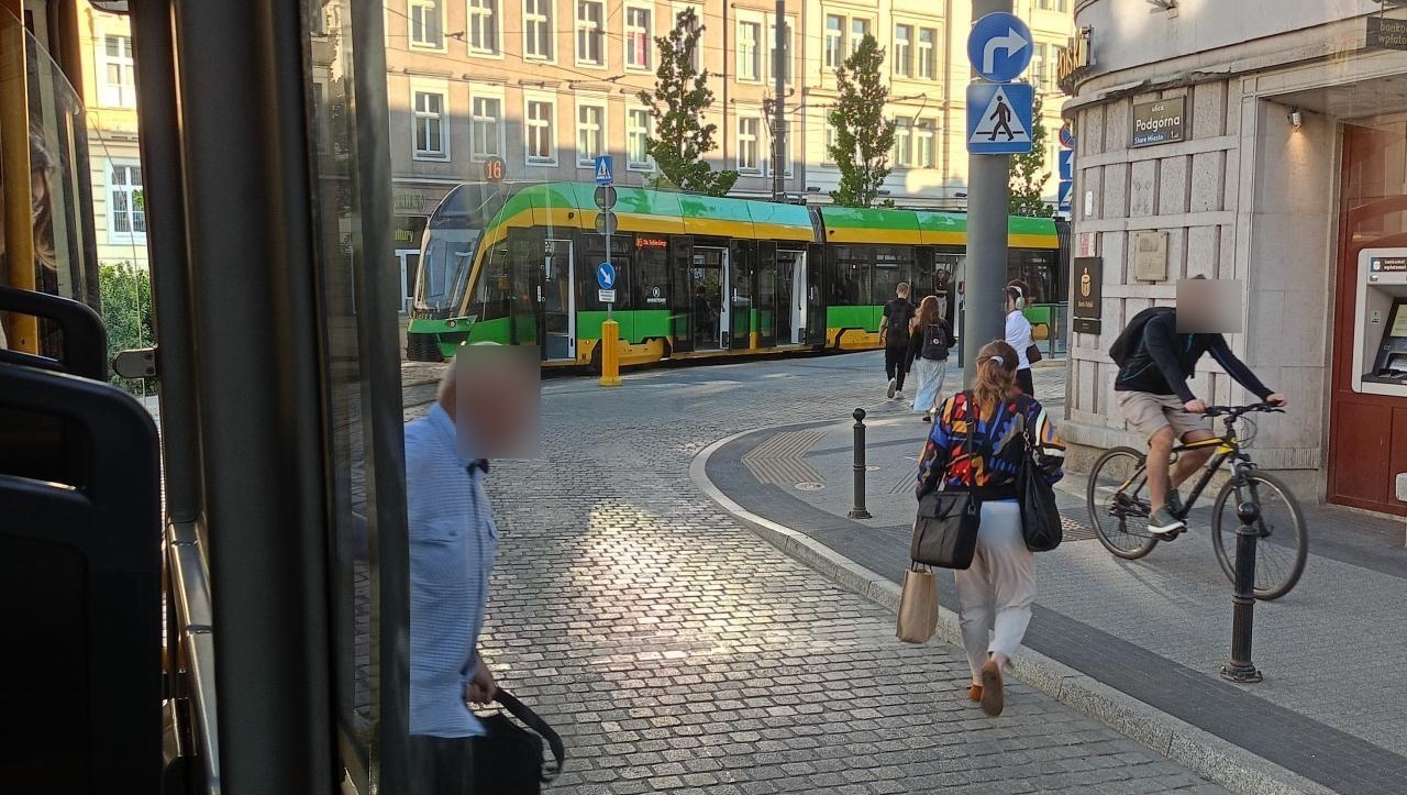 Poranne problemy tramwajowe w centrum