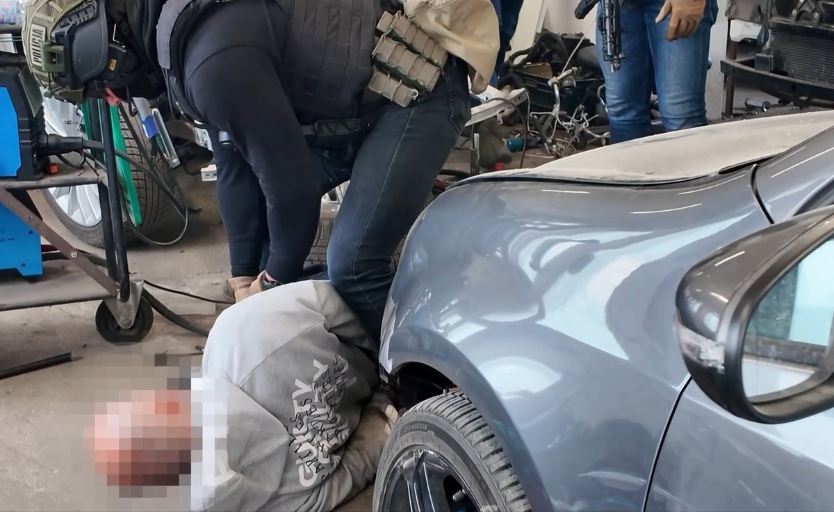 Porwali Niemca mieszkającego w Poznaniu, okradli i wywieźli do lasu. Zatrzymano dwóch mężczyzn