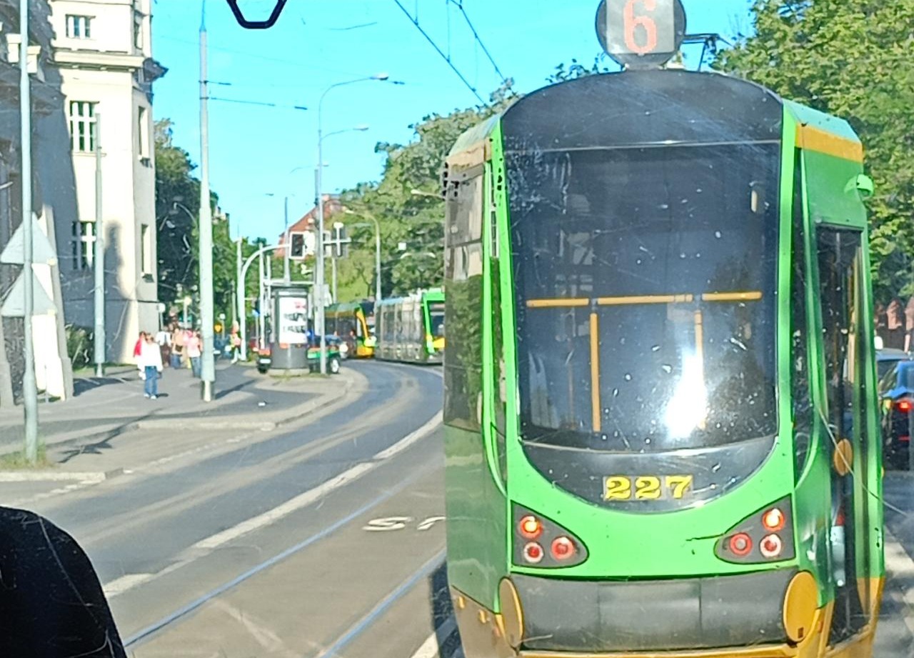 Wstrzymanie ruchu tramwajowego na Grunwaldzkiej. Zderzenie z autem!