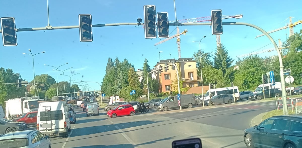 Gigantyczne korki przez awarię sygnalizacji!