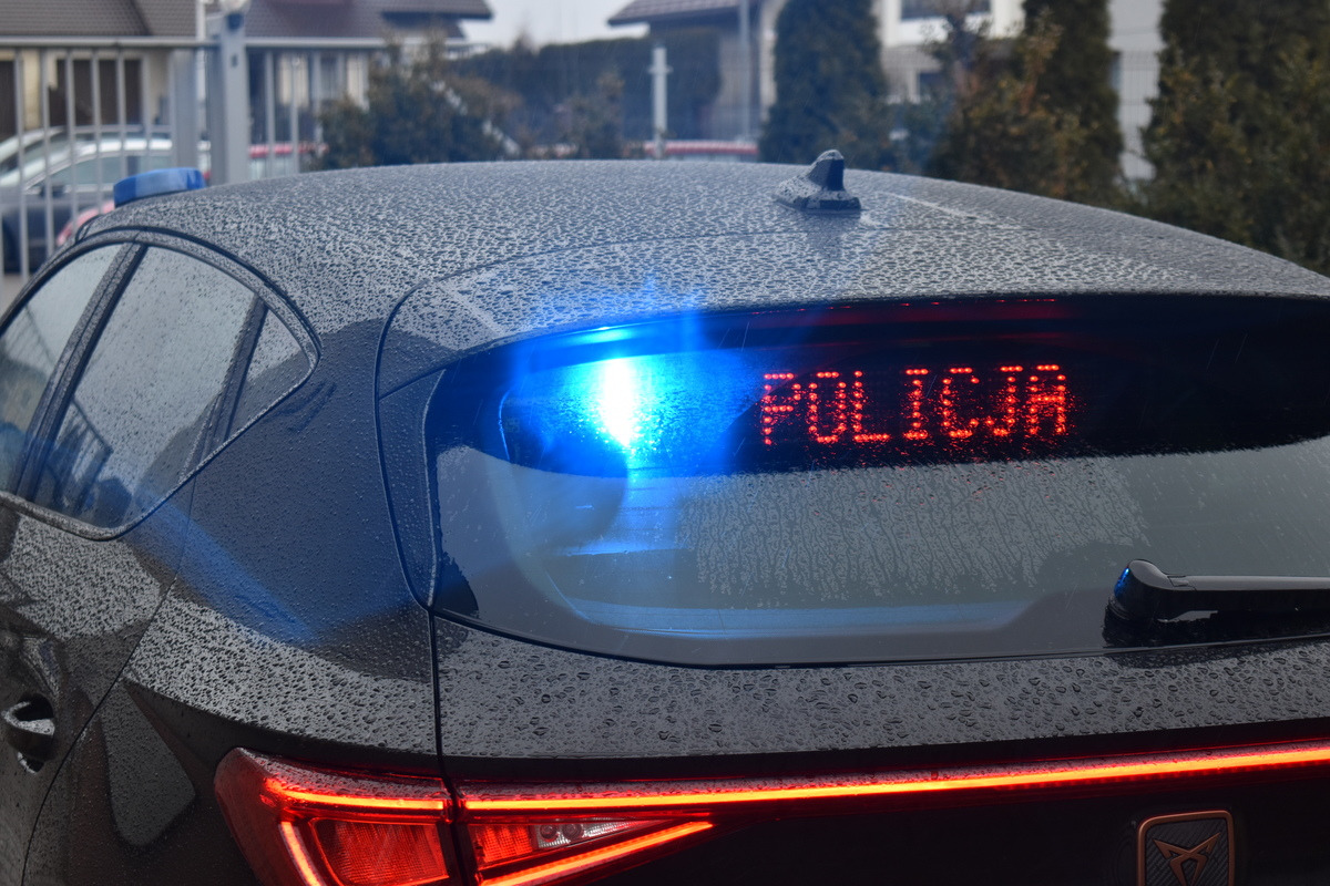 Niepokojące zgłoszenie z drogi ekspresowej w regionie. "Kierujący nie trzyma się pasa ruchu"