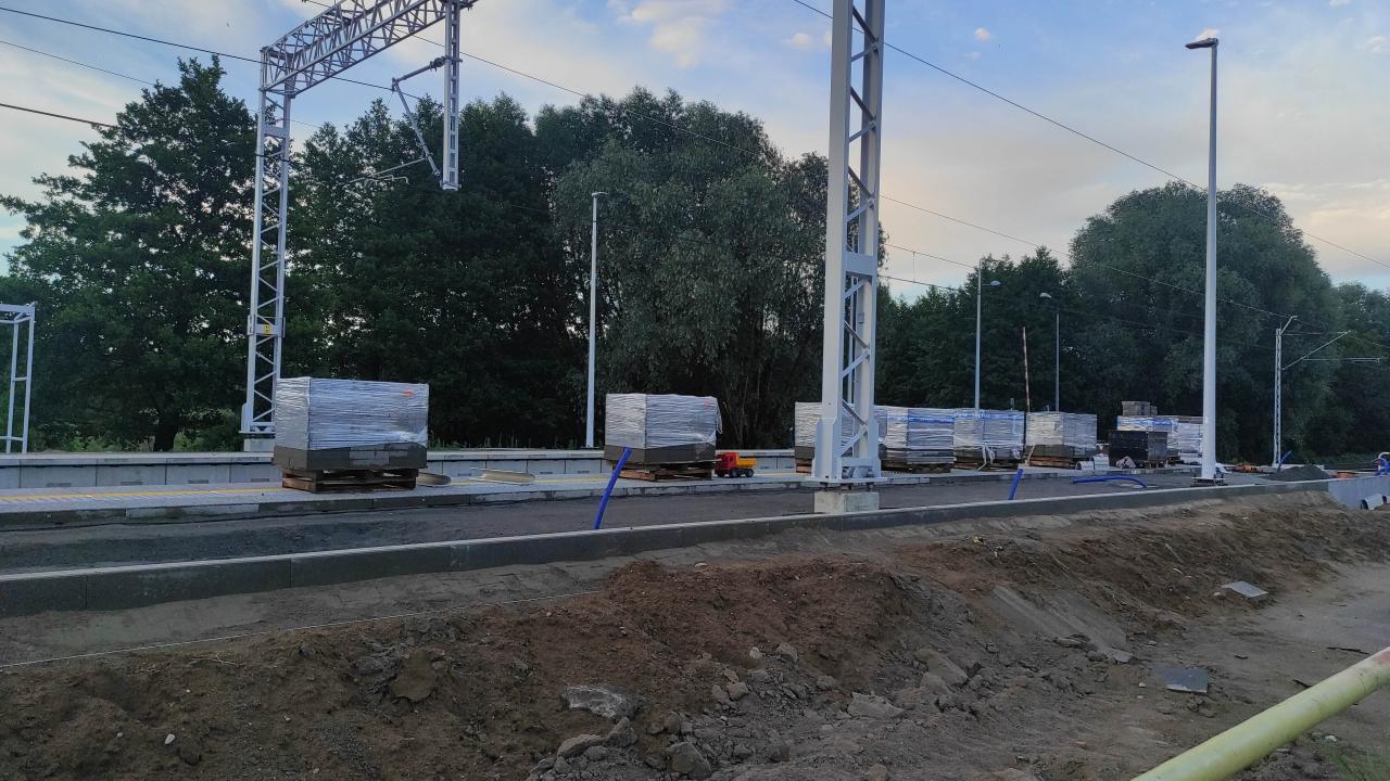 Prace przy budowie nowych przystanków kolejowych w Poznaniu idą pełną parą!