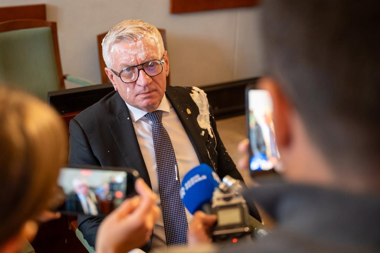 Jaśkowiak i Gołek ostro po ataku na sali sesyjnej. "Warto zadziałać teraz i nie czekać na zabójstwo kolejnego prezydenta miasta, wójta czy burmistrza."