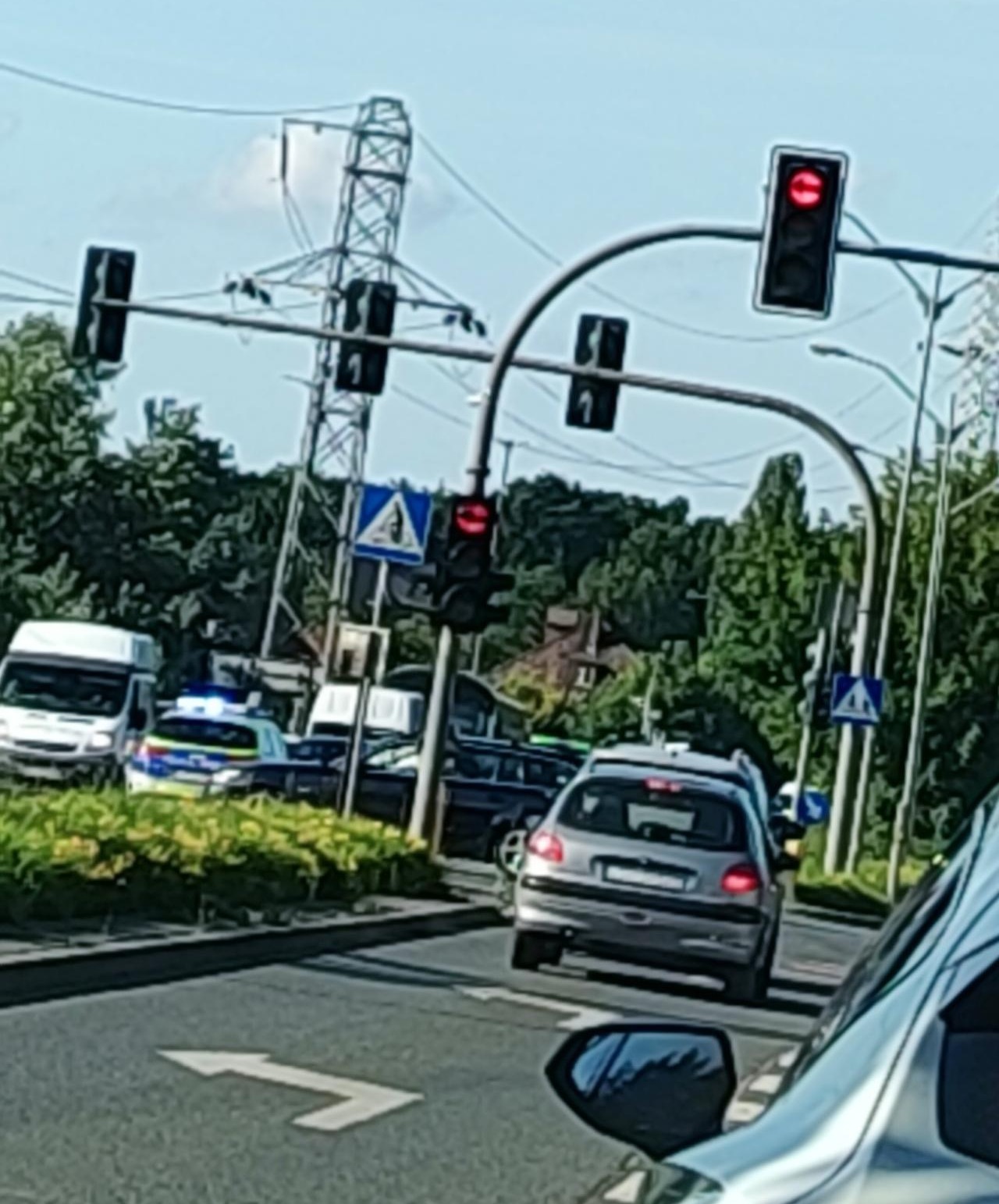 Kolejna kolizja w mieście. Stłuczka dwóch samochodów. "Bardzo duże korki"