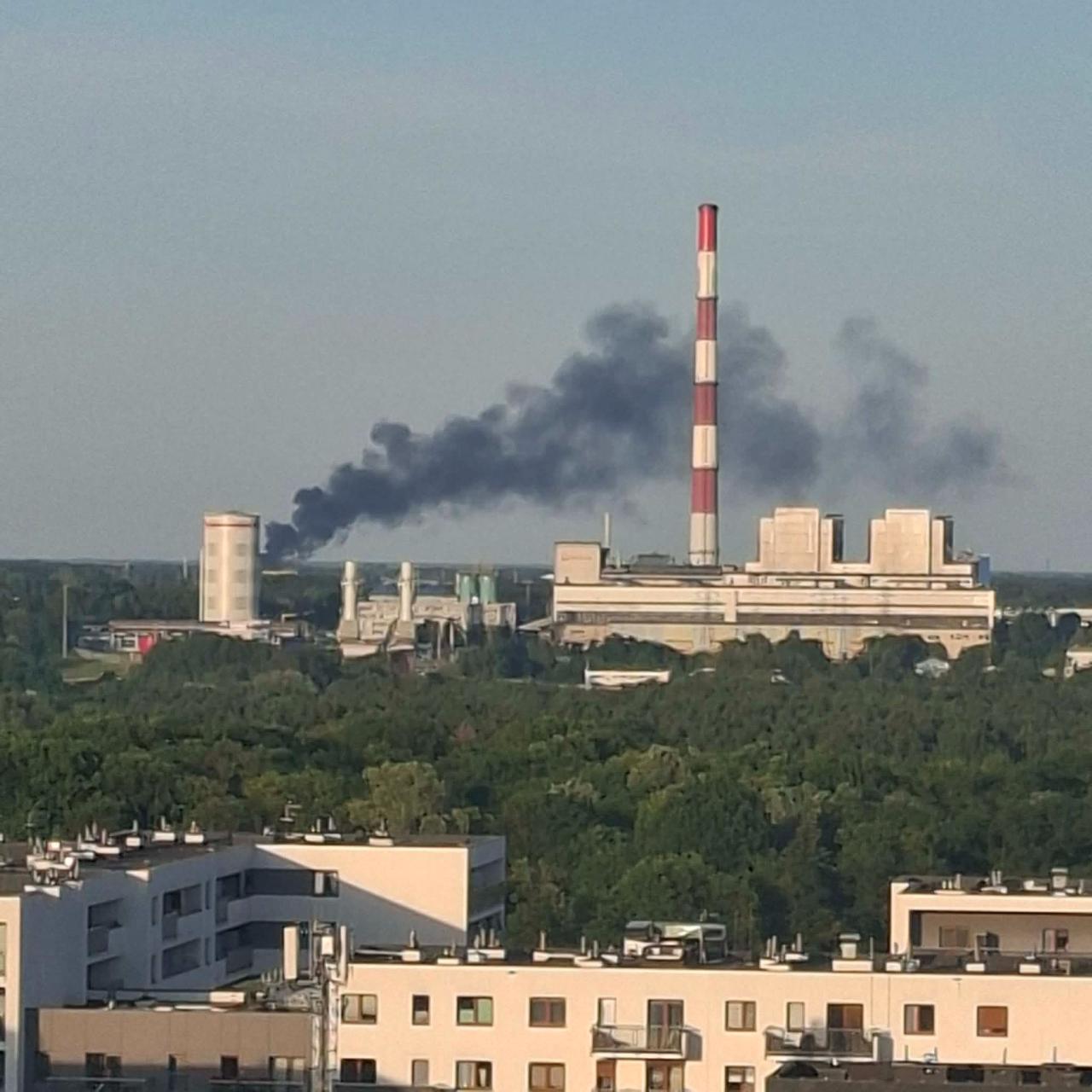 Ogromny czarny dym widoczny nad Poznaniem