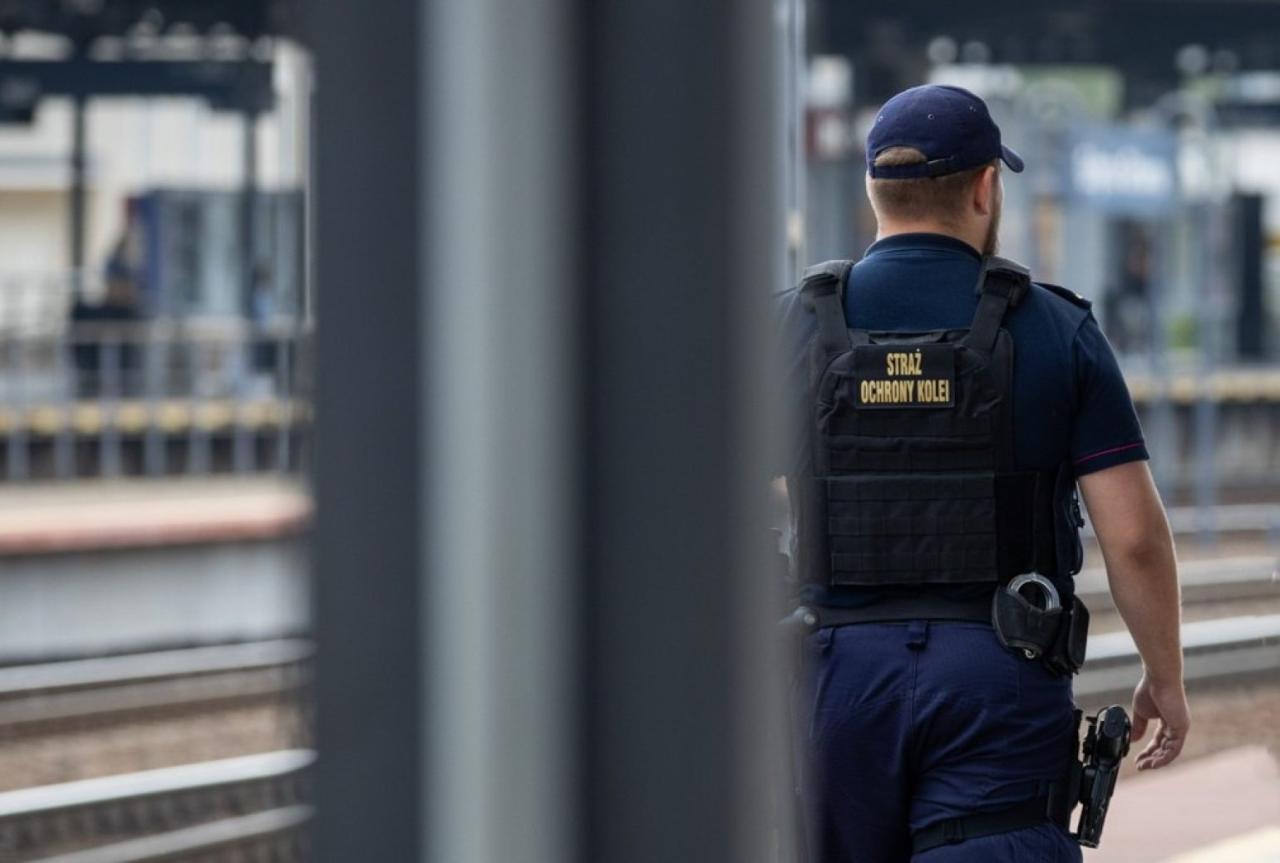Awantura w pociągu. 25-letni mieszkaniec naszego regionu zaatakował kierownika
