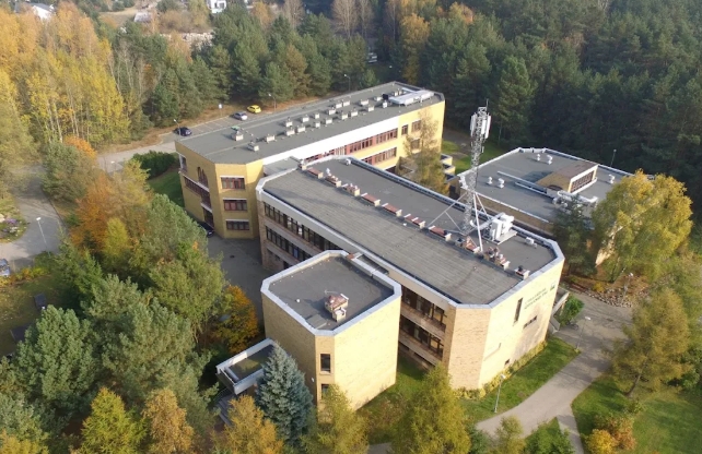 Wybuch w Instytucie Geologii podczas zajęć. Jedna osoba ranna