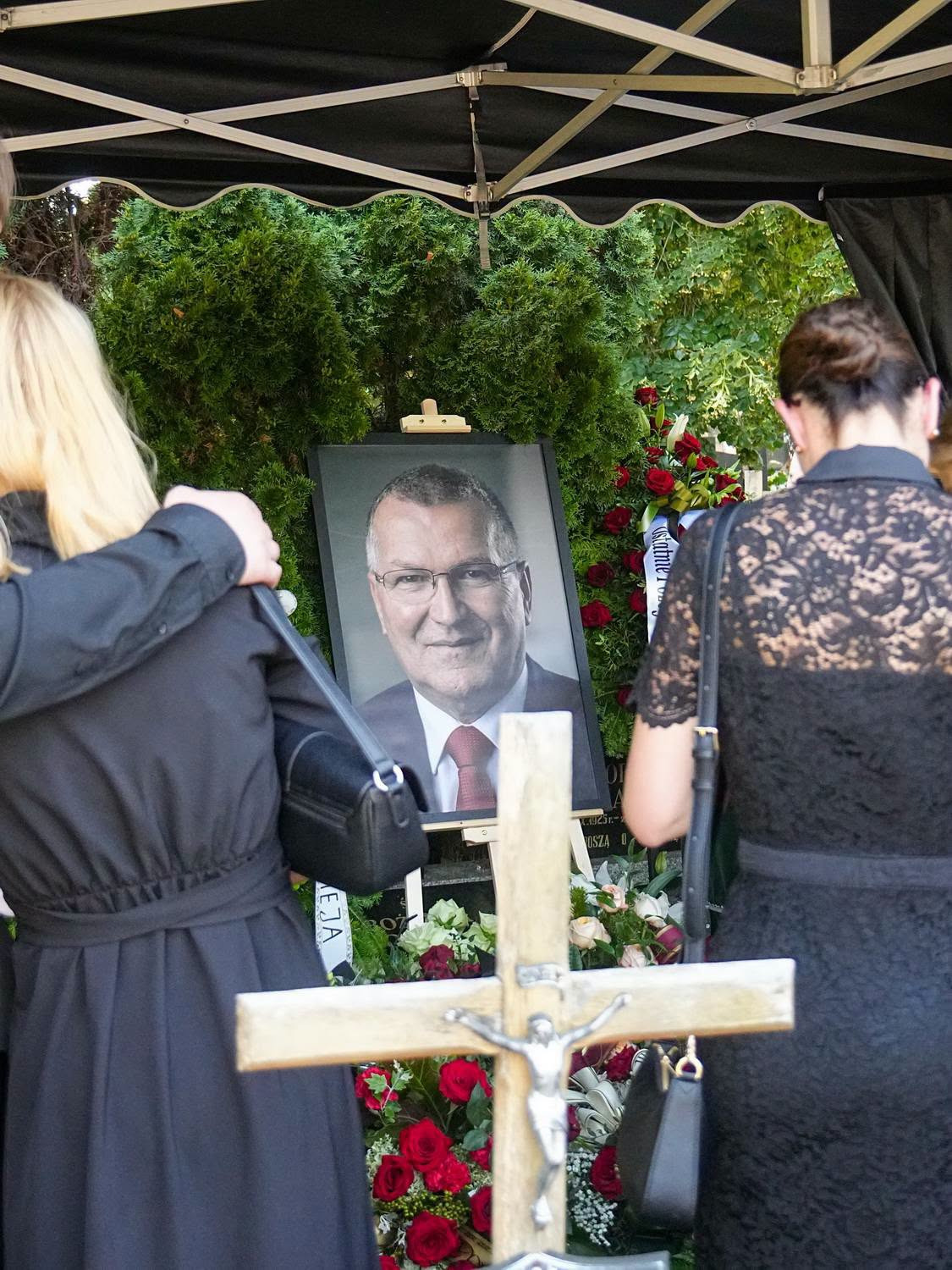 Mieszkańcy wielkopolskiego miasta pożegnali dziś swojego byłego prezydenta