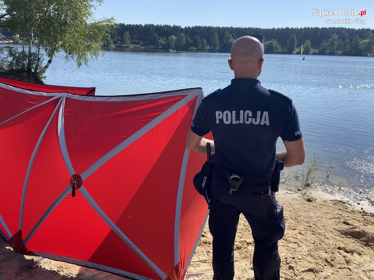 Parawan i służby nad Jeziorem Rusałka. Nie żyje mężczyzna