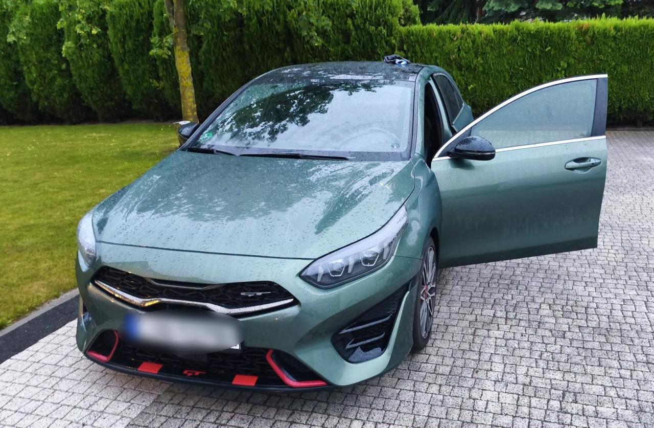 Pod Poznaniem zatrzymano pasera. Na posesji miał kradzione auto