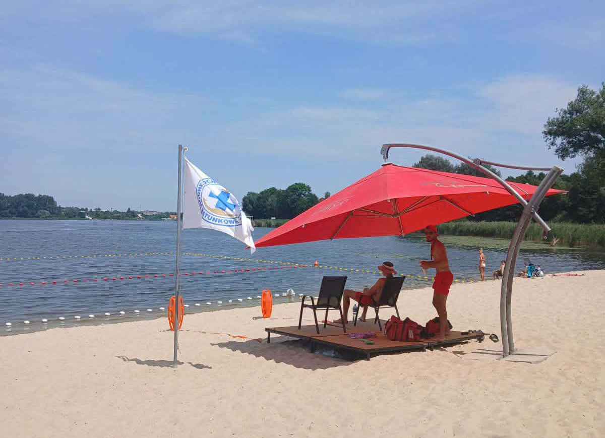 Popularne kąpielisko w regionie z białą flagą!